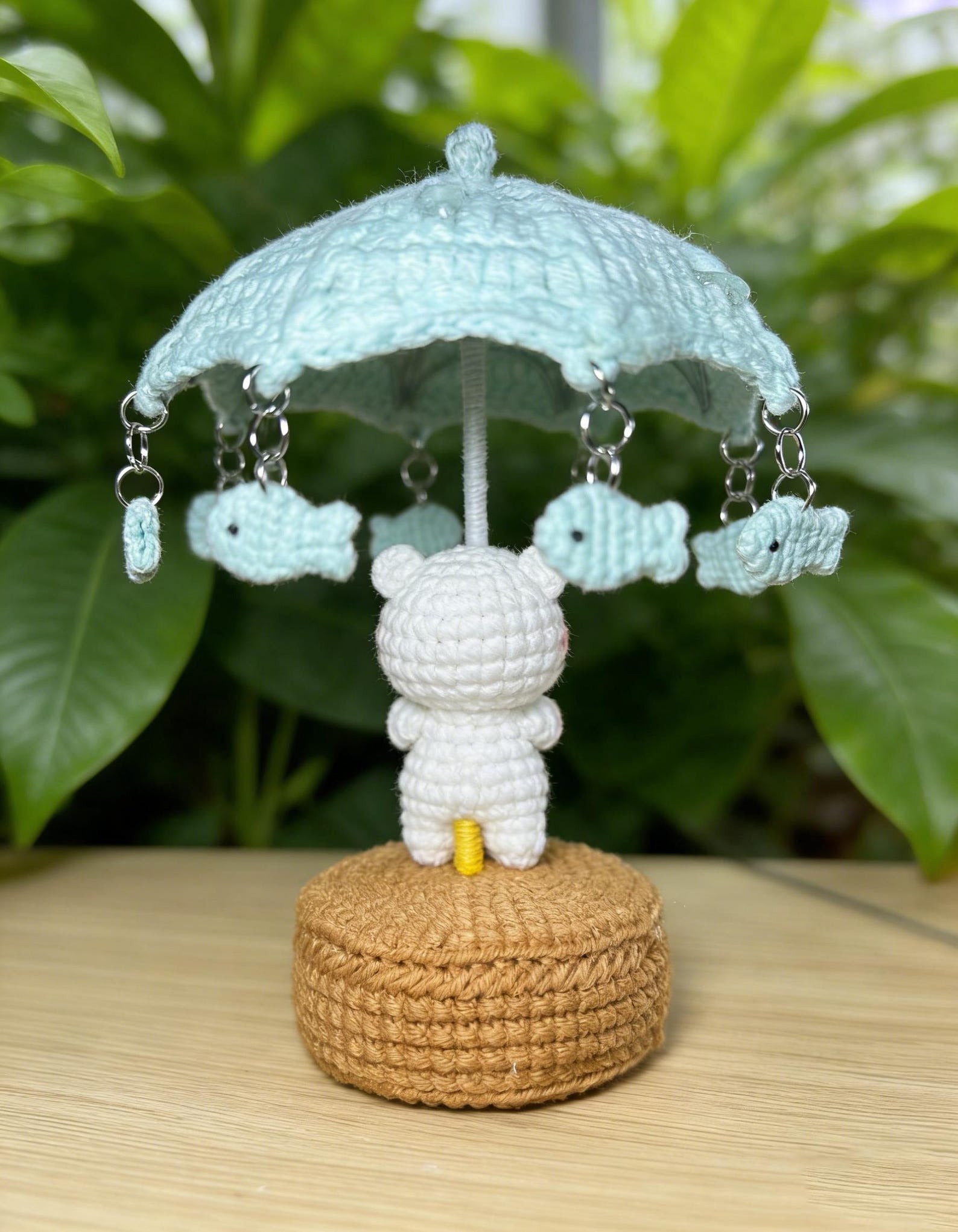 Crochet Spinning Umbrella Toy, Hand